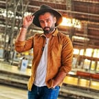 Klare Männliche Stimme