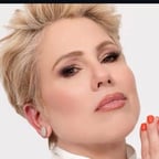 Voz Cálida y Expresiva