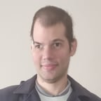 Voz Masculina Amigable