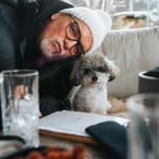 Lebhafter Entertainer