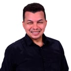 Maurício Filho locutor