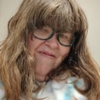 Junge weibliche Stimme