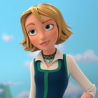 Naomi Turner (Jillian Rose Reed)