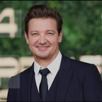 JEREMY RENNER