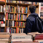 صوت عربي حكيم