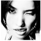 차분한 여성 프로듀서