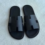 Voix Masculine Réfléchie