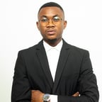 Voz de Negócios Profissional