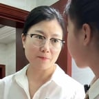 吃西瓜母女母亲