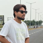 सोशल मीडिया होस्ट