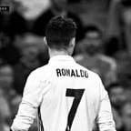 صوت المعلق الرياضي فارس عوض