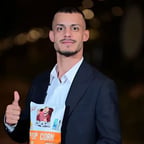 اريد ترامب يقول جيبس فرانكو واحد وابو جنه طفى اجاه