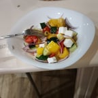 Игривый женский голос