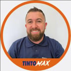 Voz Masculina Amigável