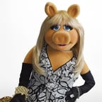 Miss Piggy (Muppets Party Cruise)