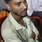 ऊर्जावान हिंदी स्वर