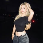 محلل مالي واثق