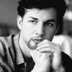 Narrador Español Claro