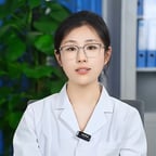 绿植清纯白大褂女医生