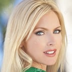 Voz Femenina Conversacional