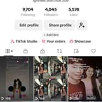 Confident Male Speaker