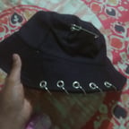 दुखभरी पुरुष आवाज़