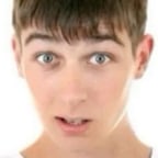 เสียงชายหนุ่มเล่าเรื่อง