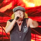 Angus Young 