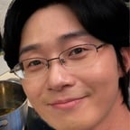 차분한 남성 목소리