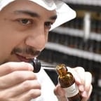 ماجد مراجع العطور 