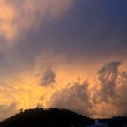 Voz Cálida Amigable