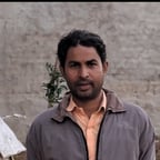 शांत पुरुष आवाज़