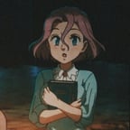 Joven Animada Enérgica