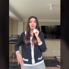 音频克隆Porque salen gusanos en el estómago