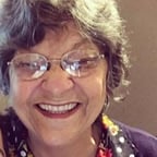 Isaura Gomes (Narradora de A Turma dos Brinquedos)