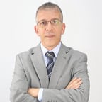 معلق حفيظ دراجي 