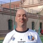 Voz Amigable y Conversacional