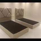 Confident Digital Narrator