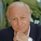 Robert Loggia