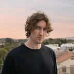 Dean Lewis 