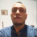 Voz Masculina Amigable