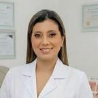 Doctora Natalia Hoyos - mujer