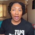 脚茧黑女炸（王）