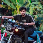শান্ত প্রবীণ কণ্ঠ