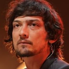 León Larregui