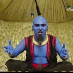 جينو الجن الأزرق الذي في مسلسل علاء الدين 