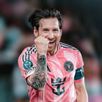 صوت المعلق الرياضي