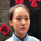 提问女