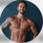 Dynamische Männerstimme