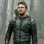 Oliver Queen (Carlos Díaz)